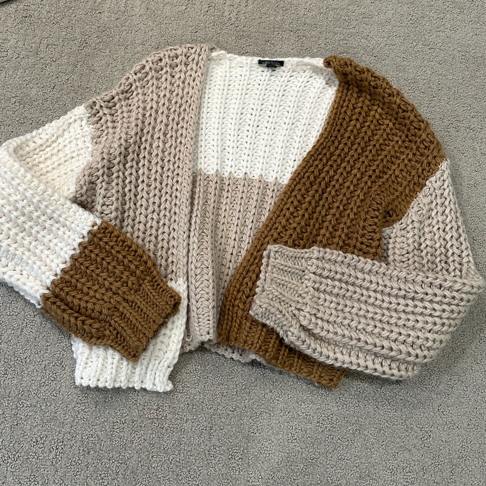 Wild Fable cropped cardigan
